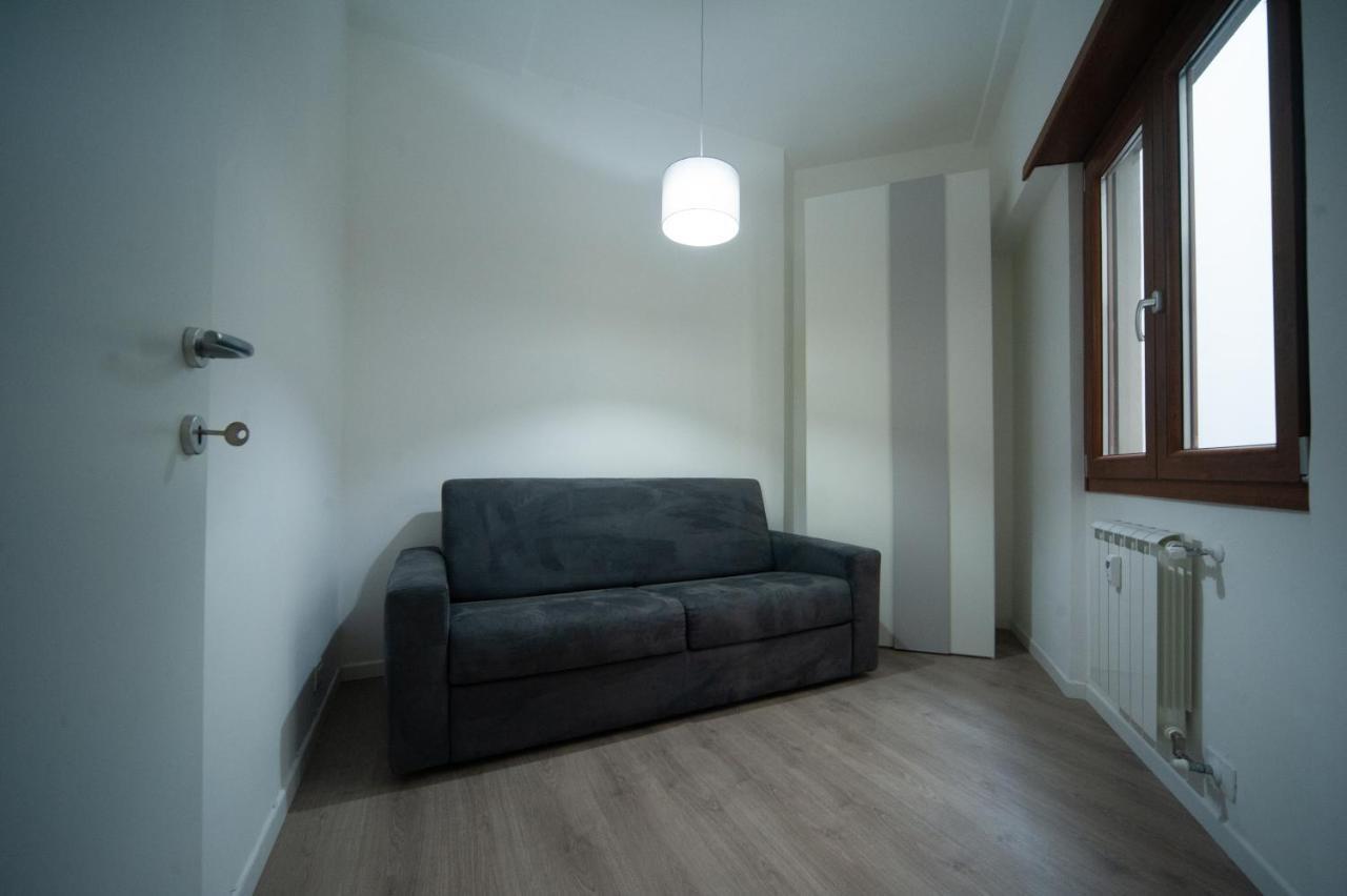 Roma Hub One Villa ภายนอก รูปภาพ